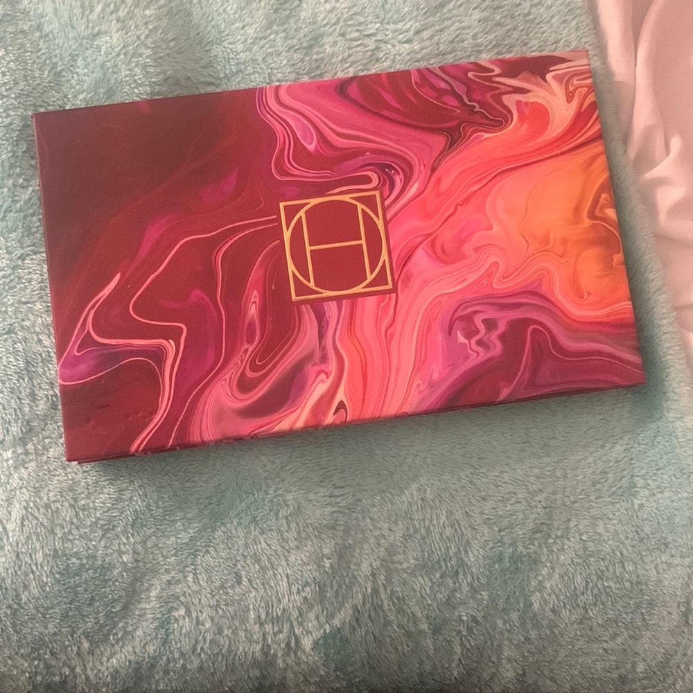 HIPDOT Eyeshadow Palette